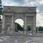 Escale Nanceienne , Nancy Centre , Parking Gratuit